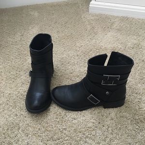 Guess size 6.5 shoes never worn.